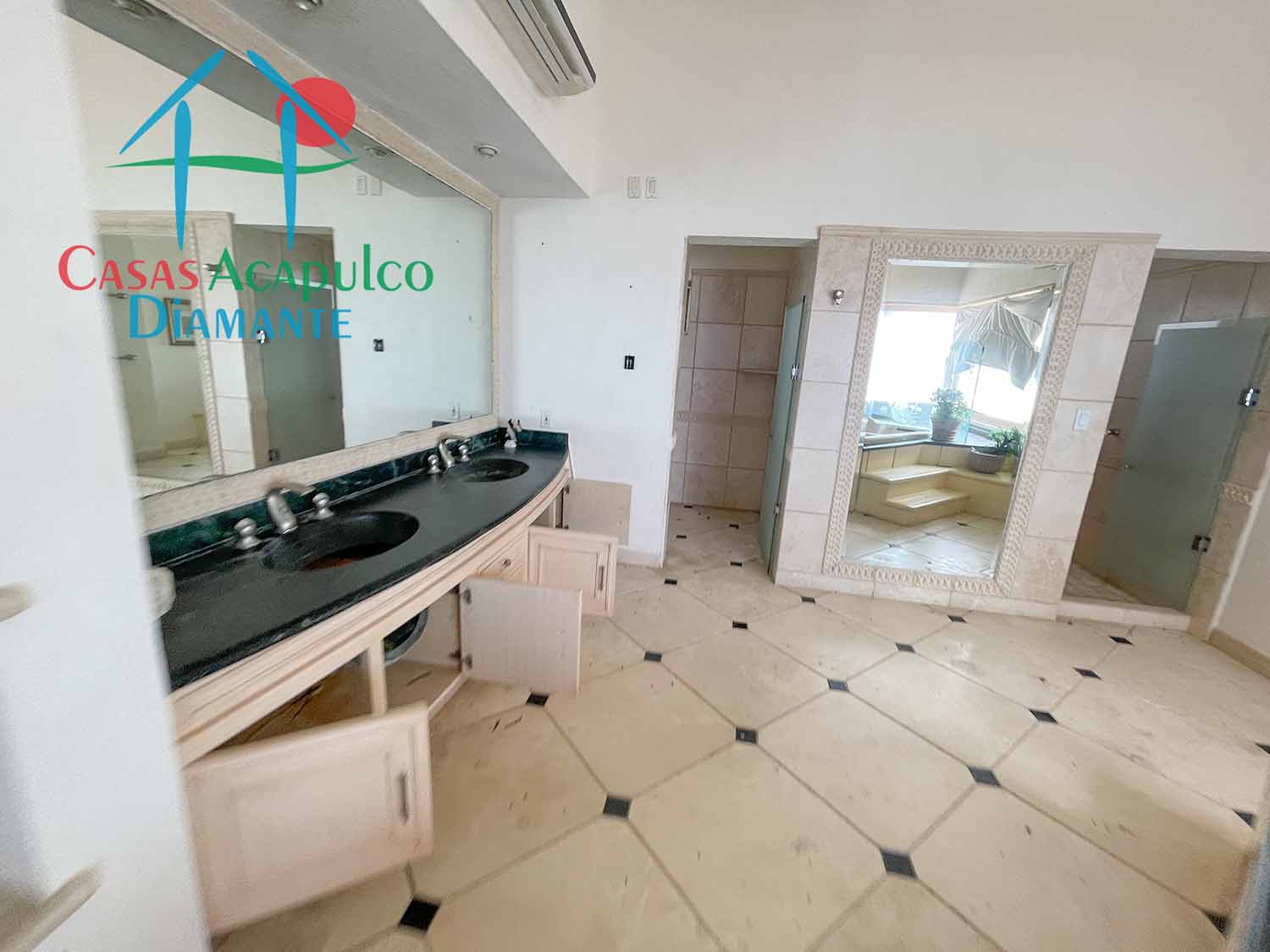 Tres Vidas Villa Universal - Sala familiar 10